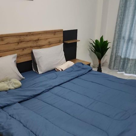 Sharing Motel Rooms Абу Даби Екстериор снимка