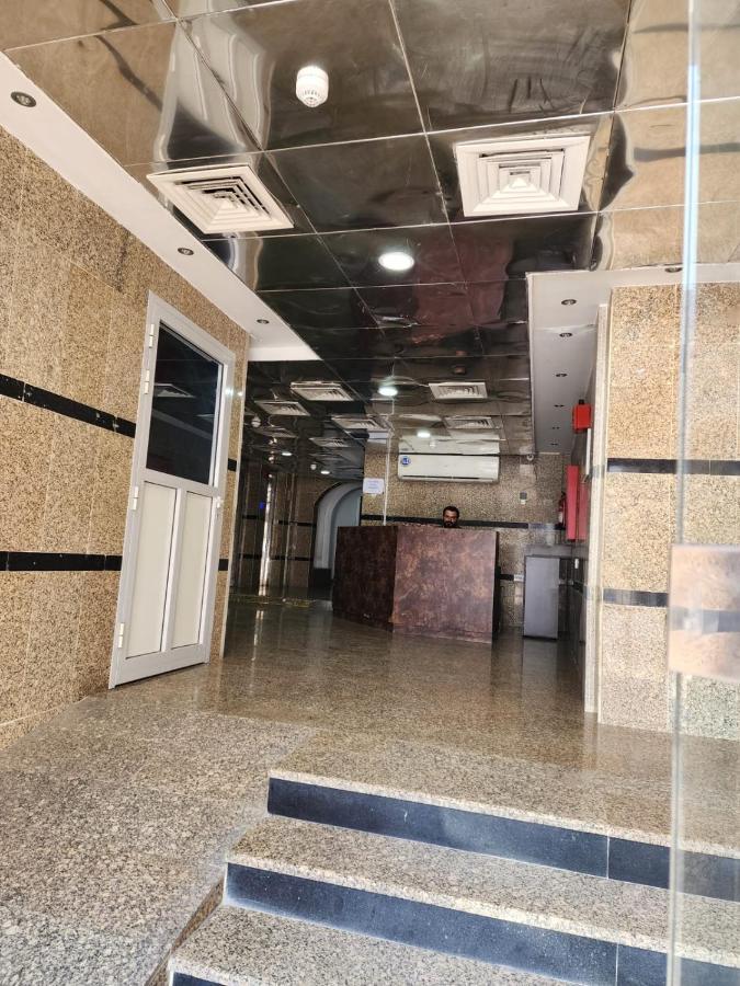 Sharing Motel Rooms Абу Даби Екстериор снимка